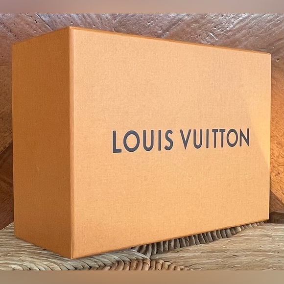 ⭐️ LOUIS VUITTON ⭐️ BOX ⭐️ - Picture 3 of 8
